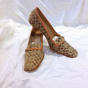 Coach “Gia” Women’s Heels, square toe, 7.5B